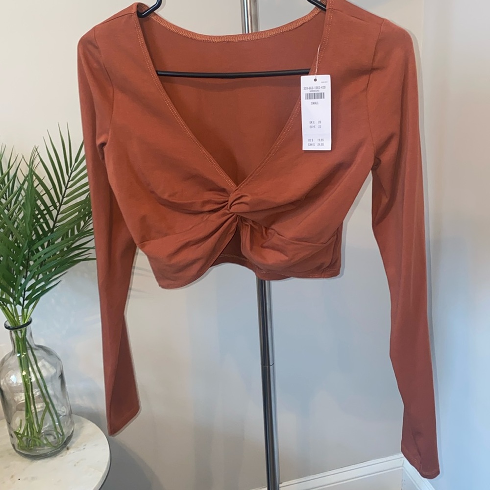 NWT!!! Hollister Rust Long Sleeve Crop Top